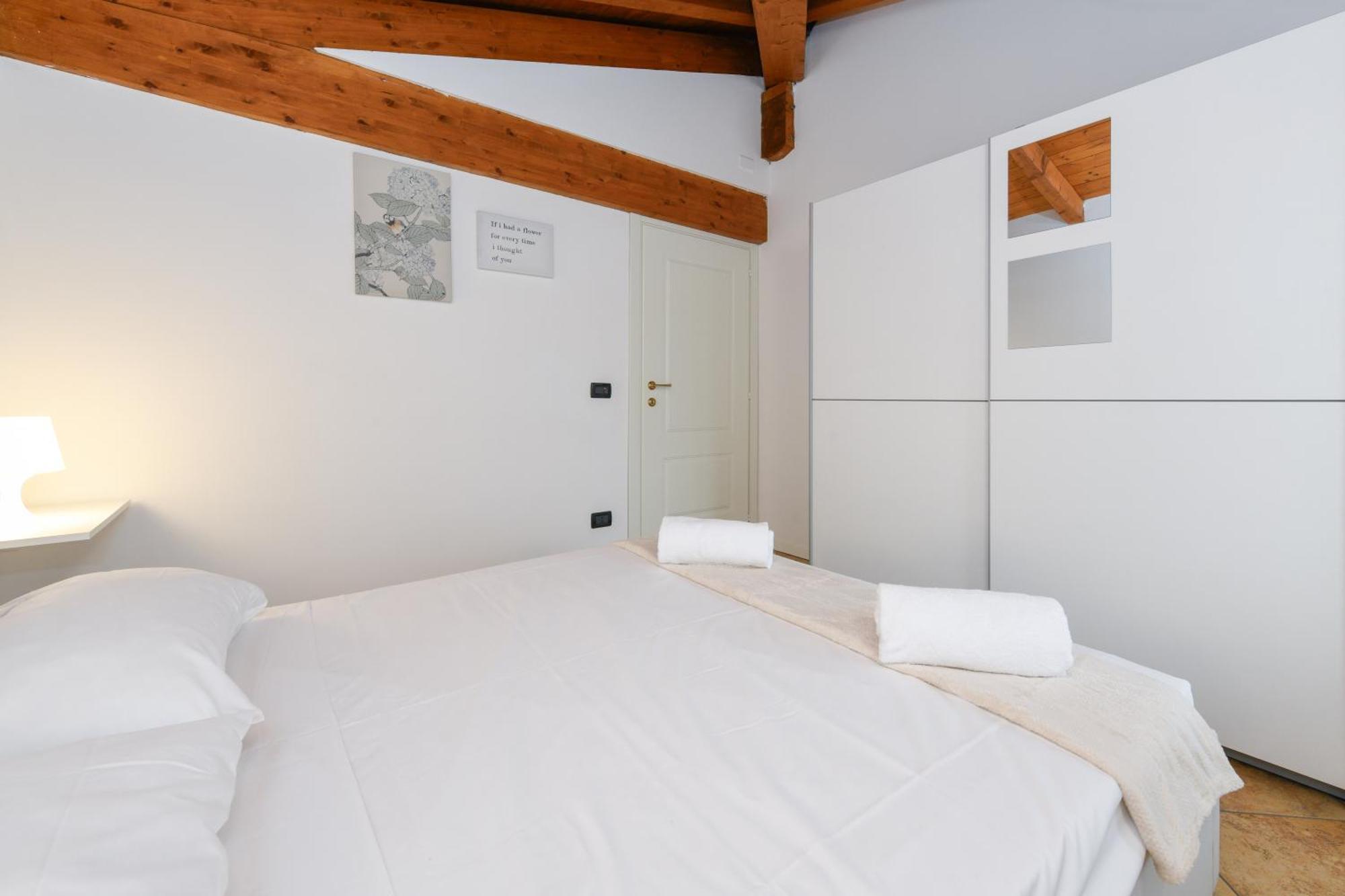 Wendy Apartment- Twobedroom & Pool & Parkprivatefree & Sports Desenzano del Garda Ngoại thất bức ảnh