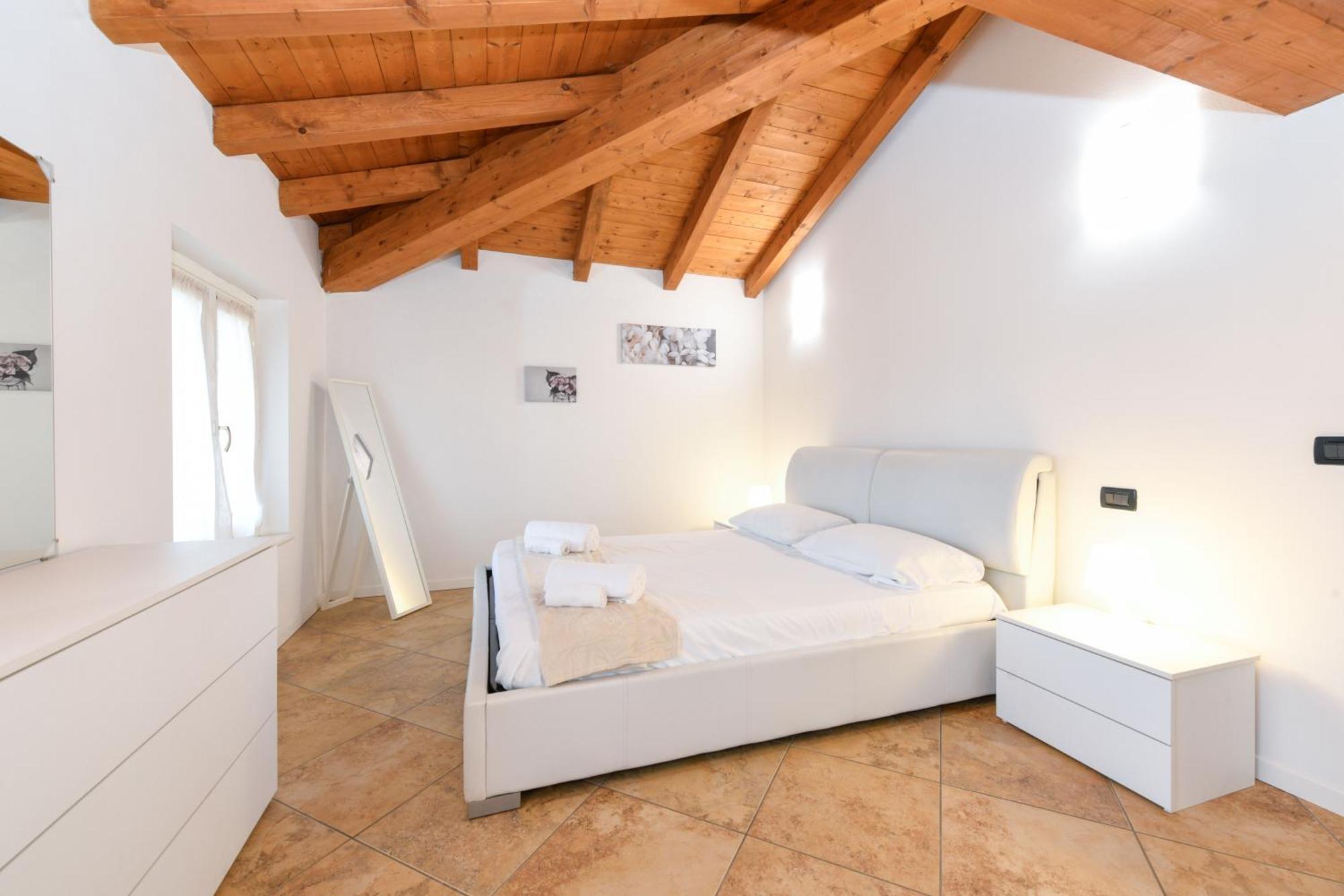 Wendy Apartment- Twobedroom & Pool & Parkprivatefree & Sports Desenzano del Garda Ngoại thất bức ảnh