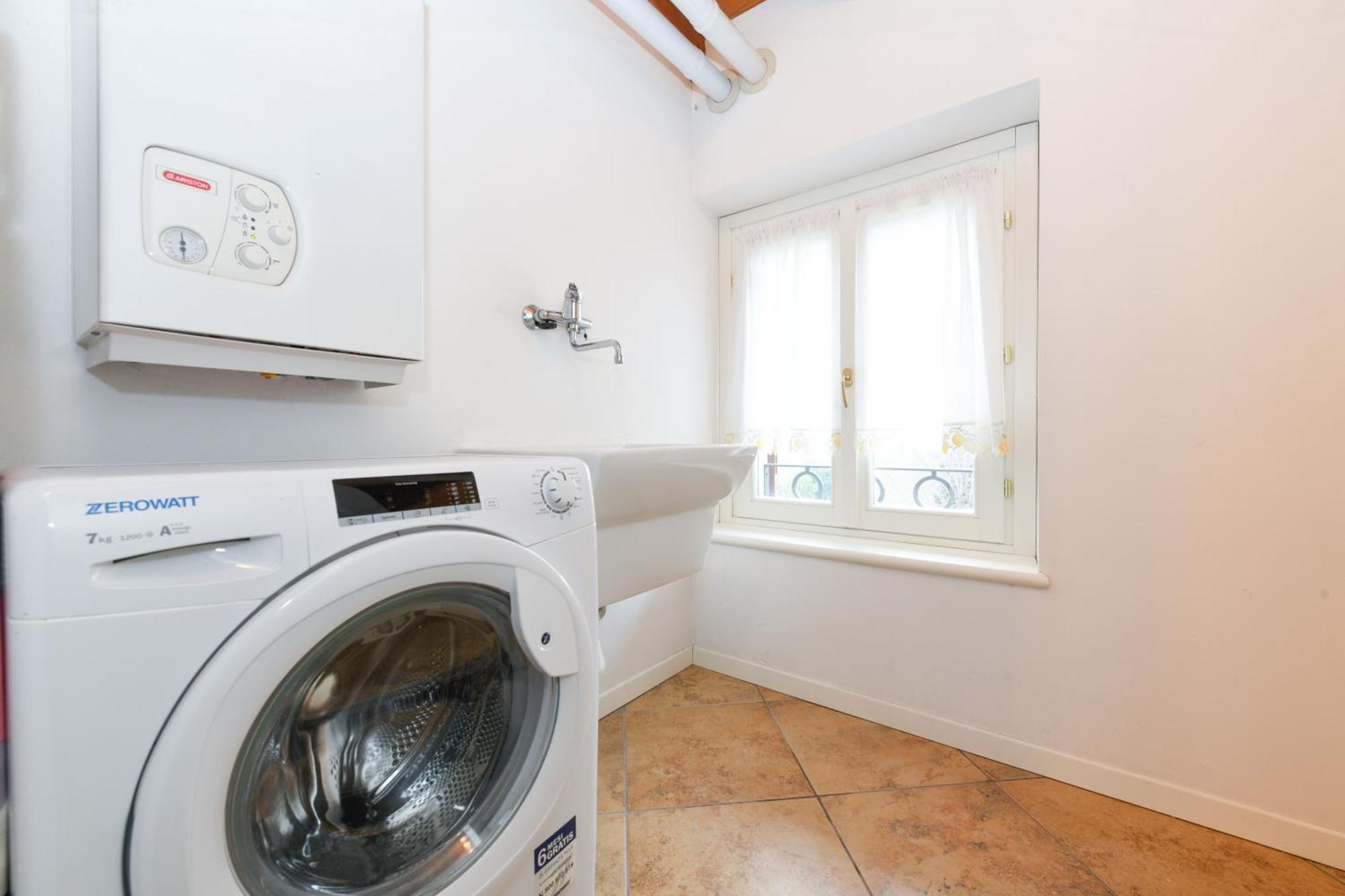 Wendy Apartment- Twobedroom & Pool & Parkprivatefree & Sports Desenzano del Garda Ngoại thất bức ảnh