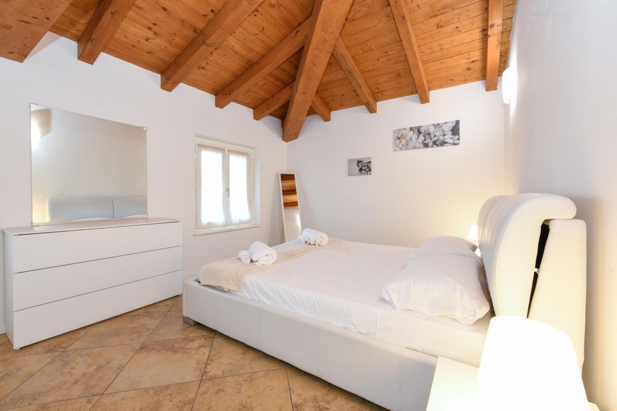 Wendy Apartment- Twobedroom & Pool & Parkprivatefree & Sports Desenzano del Garda Ngoại thất bức ảnh